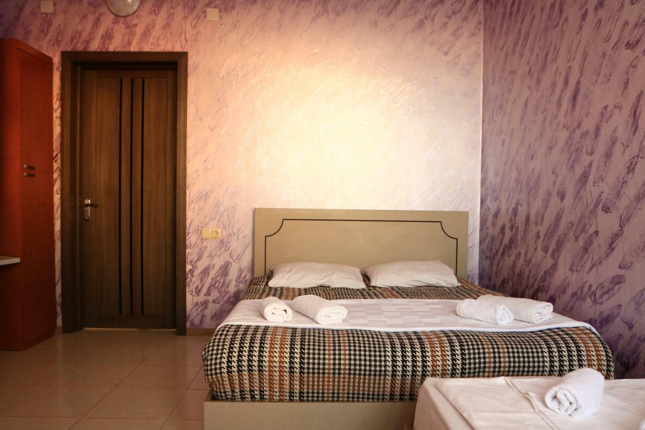 Rainbow Rooms Apart Hotel Makhinjauri Eksteriør billede